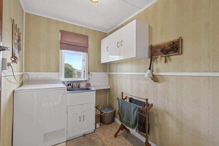 Photo of property in 87 Queen Street, Waitara, 4320