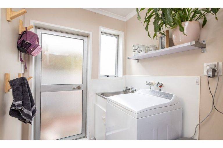 Photo of property in 2 Thorne Place, Rangiora, 7400