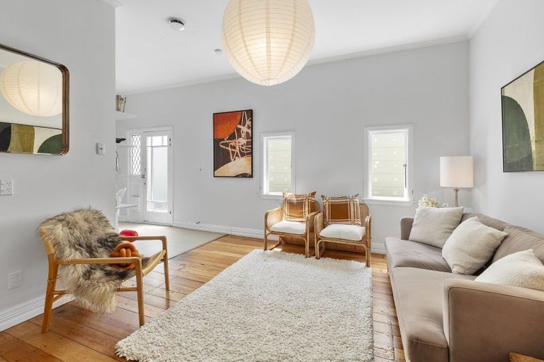 Photo of property in 33 Normanby Street, Newtown, Wellington, 6021