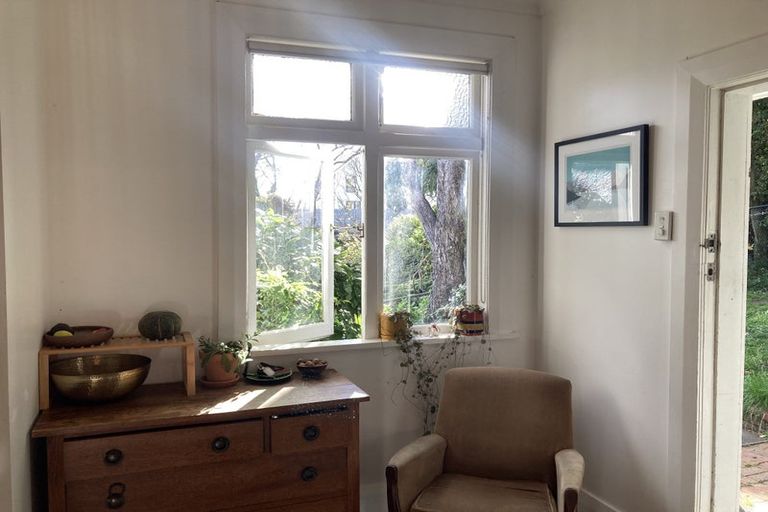 Photo of property in 11 Balmoral Terrace, Newtown, Wellington, 6021