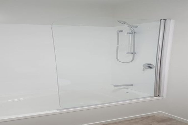 Photo of property in 72 Parrs Cross Road, Henderson, Auckland, 0612