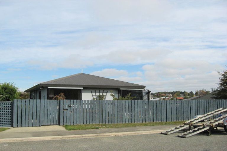 Photo of property in 30 Temple Crescent, Gleniti, Timaru, 7910