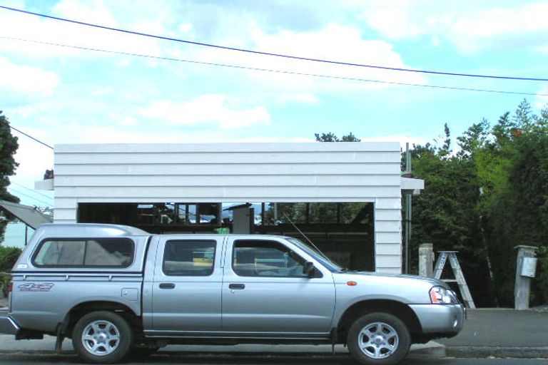 Photo of property in 114 Queen Street, Northcote Point, Auckland, 0627