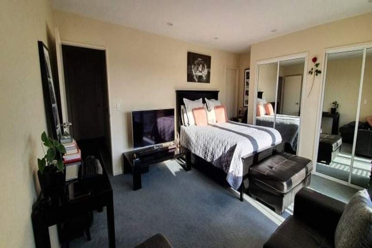 Photo of property in 7 Gillett Place, Botany Downs, Auckland, 2014