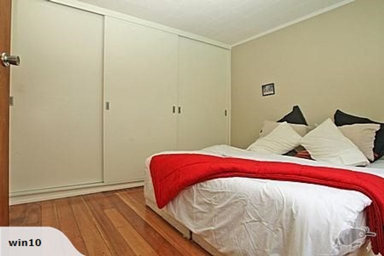 Photo of property in 92 Russell Terrace, Berhampore, Wellington, 6023