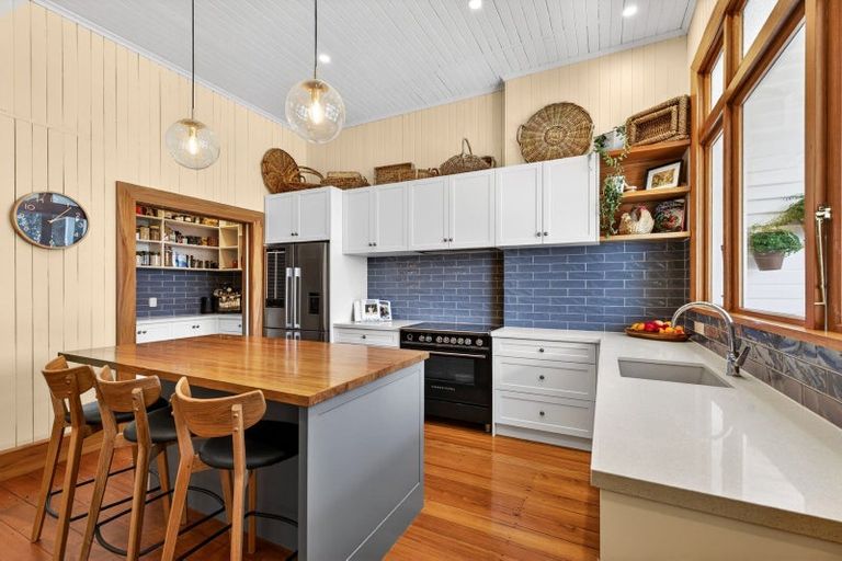 Photo of property in 503 King Street South, Hastings, 4122