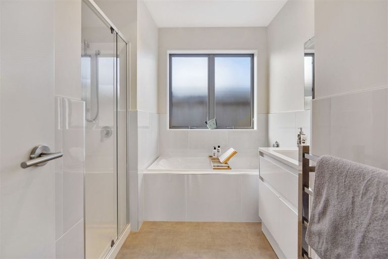 Photo of property in 23 Hollowout Street, Takanini, 2112