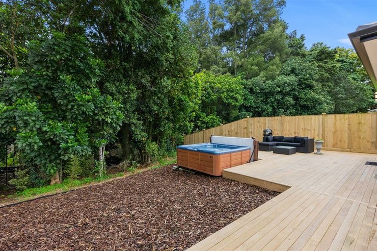 Photo of property in 3c Scenic Drive, Hillpark, Auckland, 2102