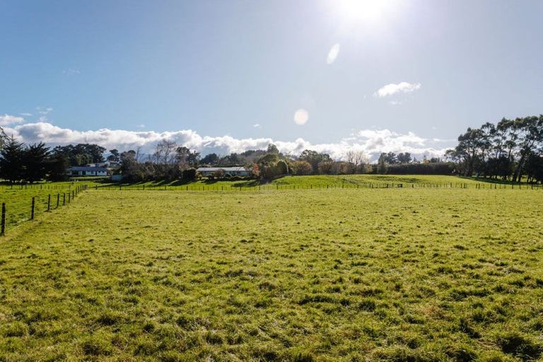 Photo of property in 241 Adelaide Road, Dannevirke, 4930