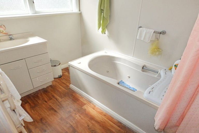 Photo of property in 5 Norbiton Road, Foxton, 4814