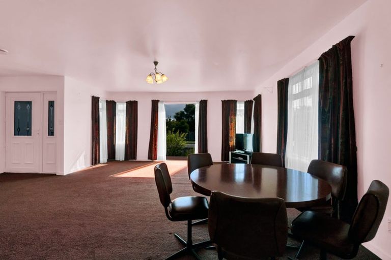 Photo of property in 6 Mace Terrace, Oakura, 4314