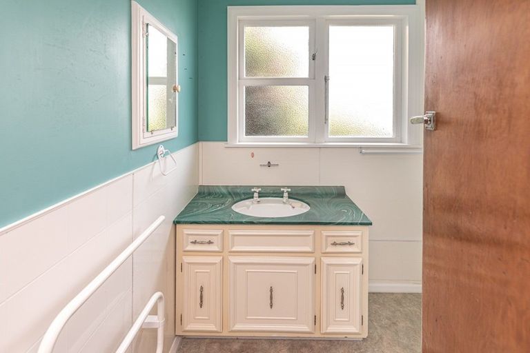 Photo of property in 26 Selwyn Crescent, College Estate, Whanganui, 4500