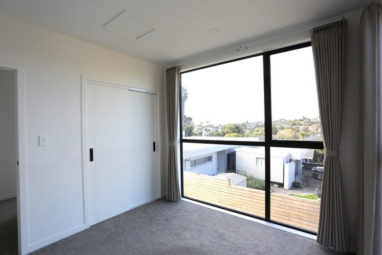 Photo of property in 13a King Richard Place, Browns Bay, Auckland, 0630