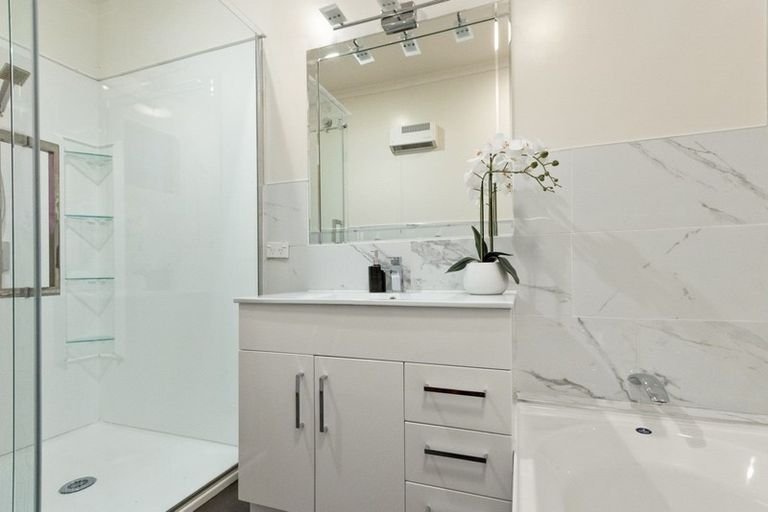 Photo of property in 14 Kingsgate Lane, Havelock North, 4130