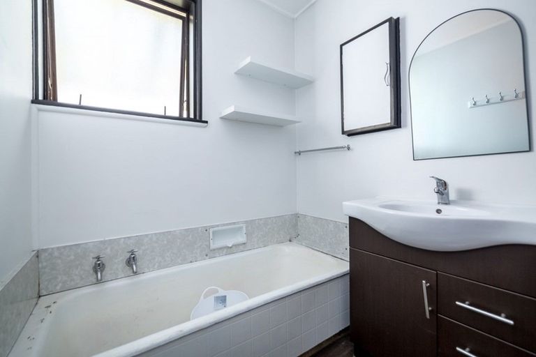 Photo of property in 100 Kuripuni Street, Kuripuni, Masterton, 5810