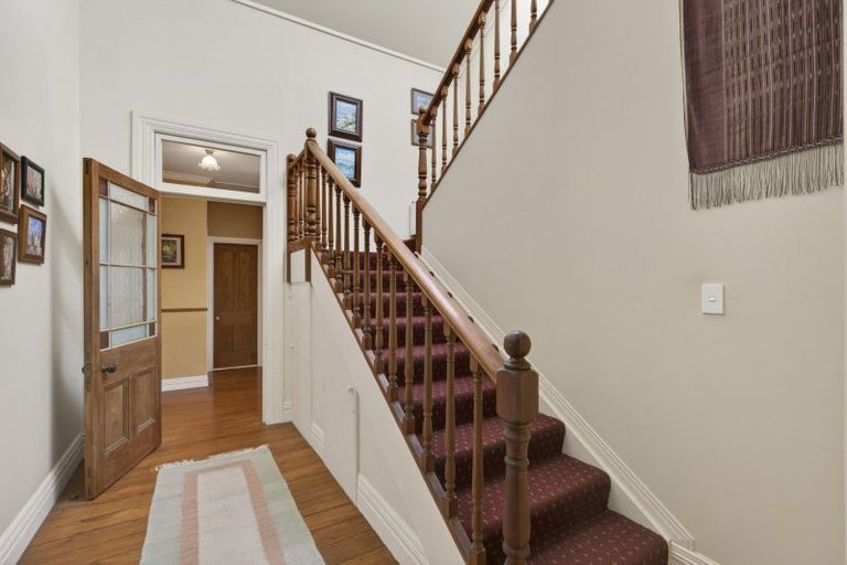 Photo of property in 1 Kahikatea Street, Inglewood, 4330