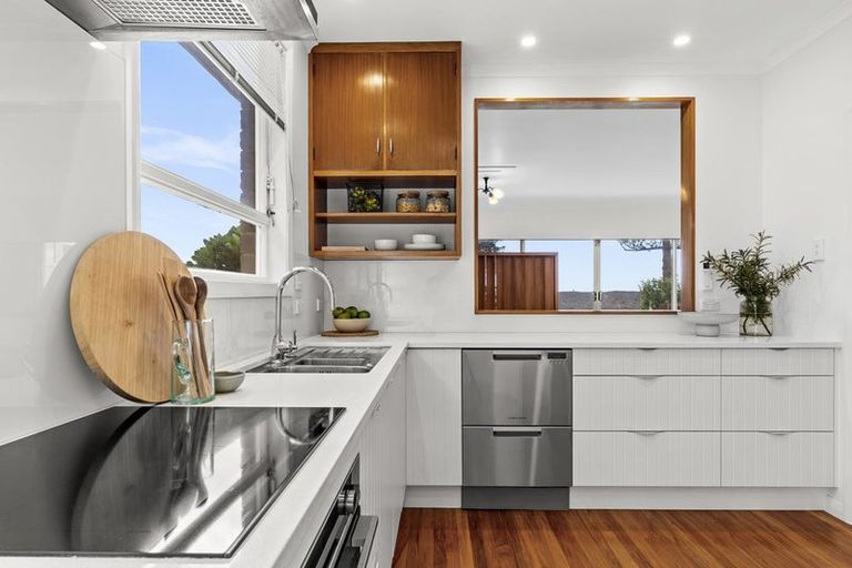 Photo of property in 10 North Terrace, Westshore, Napier, 4110