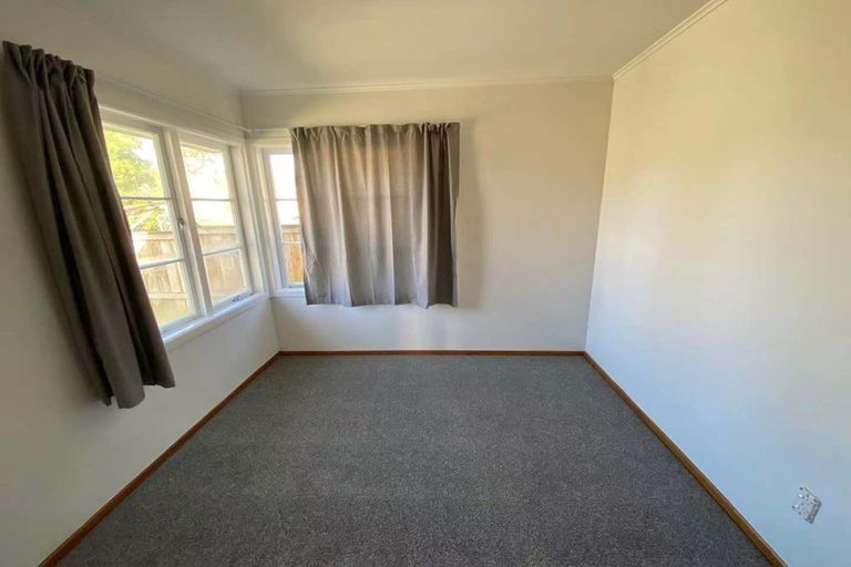 Photo of property in 9 Bedford Street, Te Atatu South, Auckland, 0610