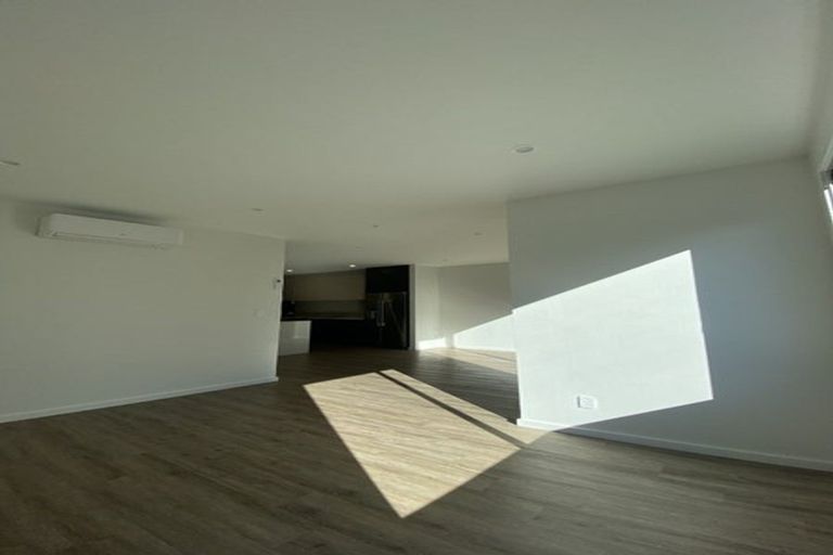 Photo of property in 7 Gunn Way, Hobsonville, Auckland, 0616