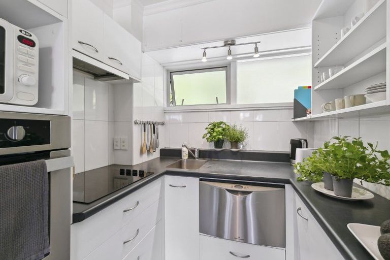 Photo of property in 31/125 Grant Road, Thorndon, Wellington, 6011