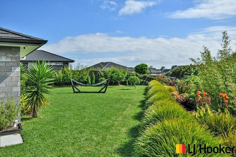 Photo of property in 14 Dame Nganeko Drive, Glenbrook, Waiuku, 2681