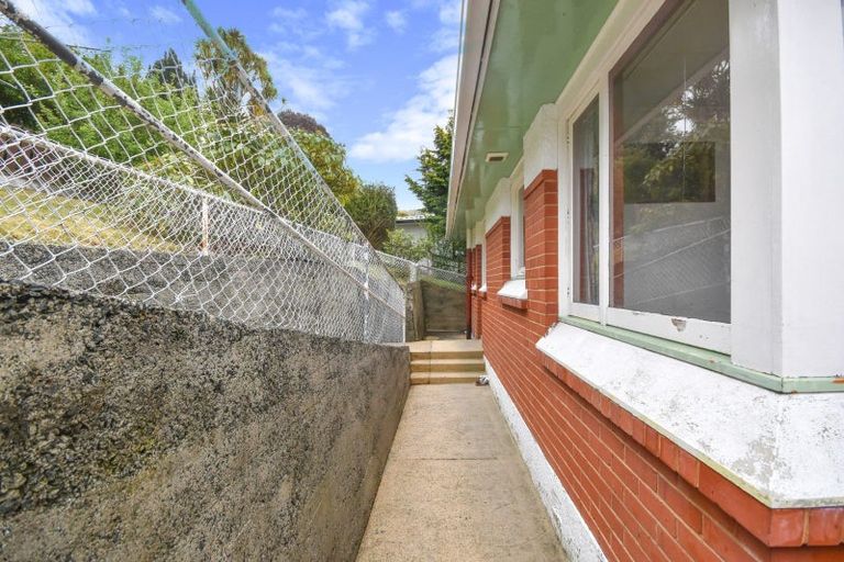 Photo of property in 21 Centennial Avenue, Helensburgh, Dunedin, 9010