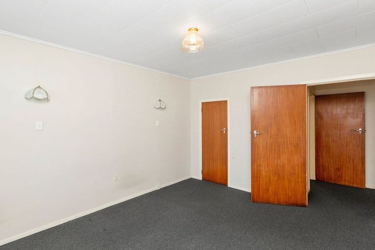 Photo of property in 2/67 Young Street, New Plymouth, 4310