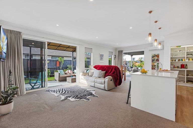 Photo of property in 77 Sandhurst Drive, Papamoa Beach, Papamoa, 3118