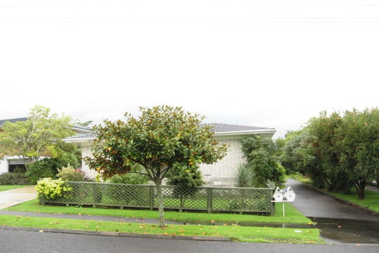 Photo of property in 1/28 Portadown Avenue, Pakuranga Heights, Auckland, 2010