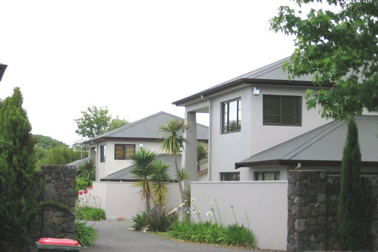 Photo of property in 49b Dignan Street, Point Chevalier, Auckland, 1022