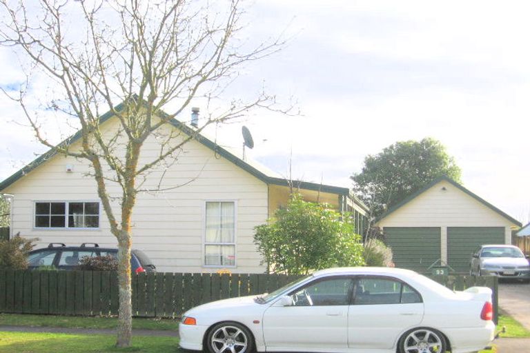 Photo of property in 93 Oakfield Crescent, Pukete, Hamilton, 3200
