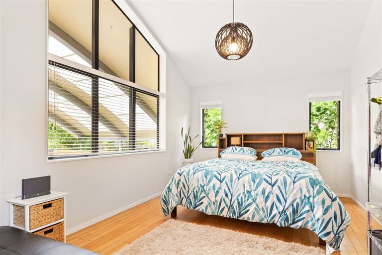 Photo of property in 48 Renata Crescent, Te Atatu Peninsula, Auckland, 0610