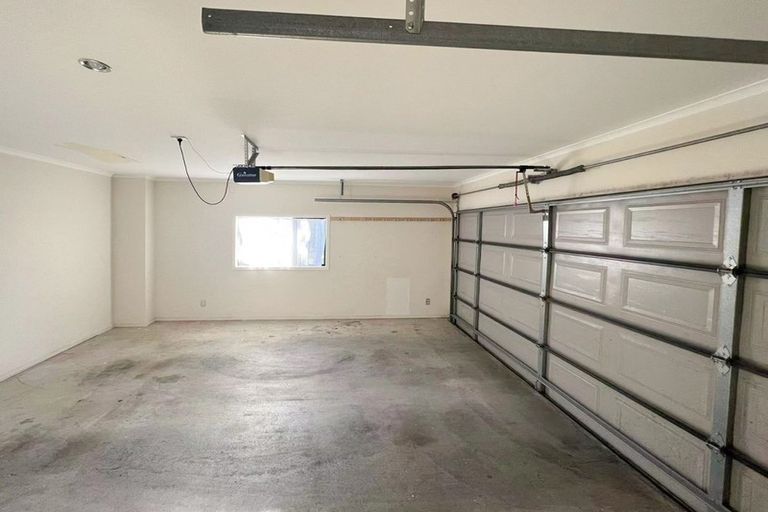 Photo of property in 16 Holland Road, Hillcrest, Auckland, 0627