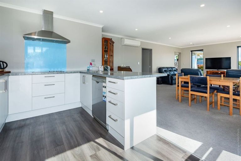 Photo of property in 38 Breezes Road, Avondale, Christchurch, 8061