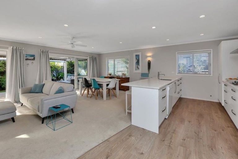 Photo of property in 80 One Tree Point Road, One Tree Point, 0118