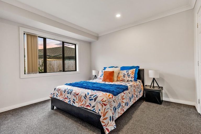 Photo of property in 51 Semillon Avenue, Henderson, Auckland, 0612