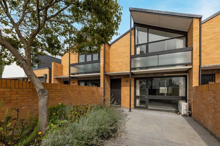 Photo of property in 50c Carlton Mill Road, Merivale, Christchurch, 8014
