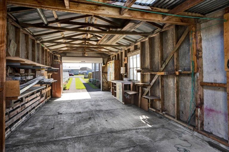 Photo of property in 277 South Road, Hawera, 4610