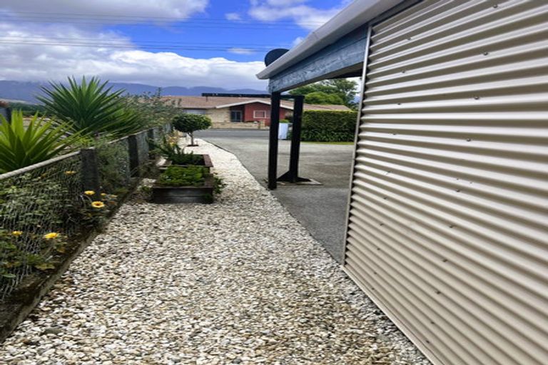 Photo of property in 128 Commercial Street, Takaka, 7110