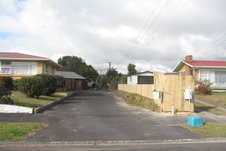 Photo of property in 48 Southsea Crescent, Silverdale, Hamilton, 3216