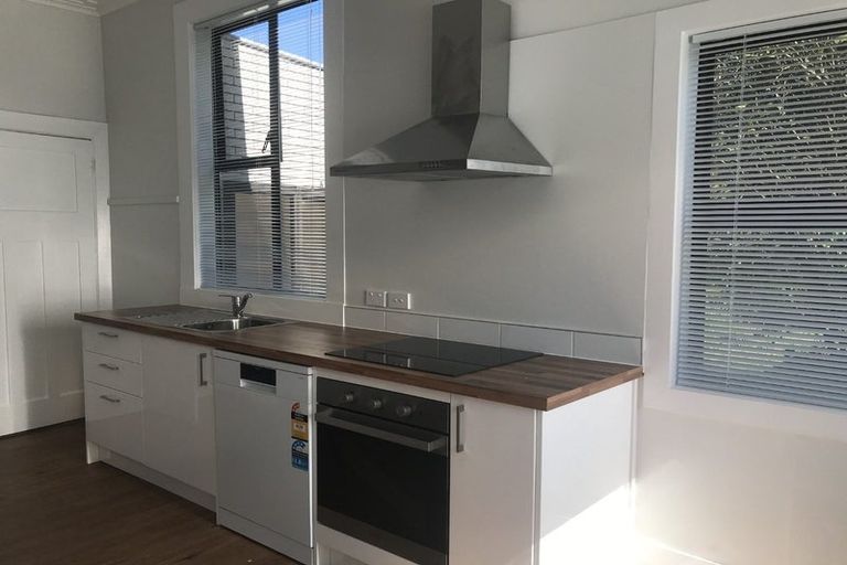 Photo of property in 142 Surrey Street, Forbury, Dunedin, 9012