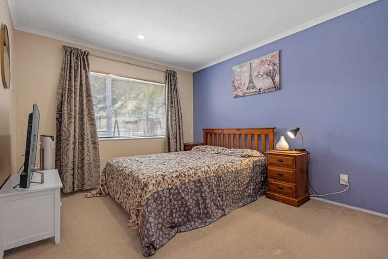 Photo of property in 46 Garelja Road, Henderson, Auckland, 0612
