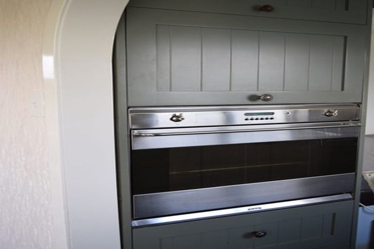 Photo of property in 2 Normanby Street, Fitzroy, New Plymouth, 4312