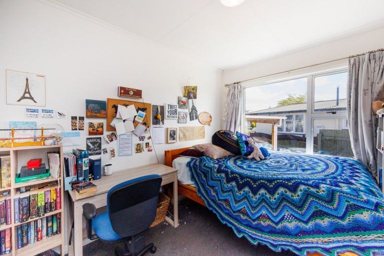 Photo of property in 24 Leeds Street, Milson, Palmerston North, 4414