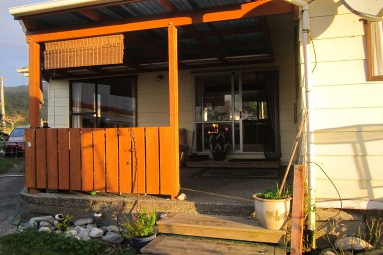 Photo of property in 43 Aylmer Street, Ross, 7812