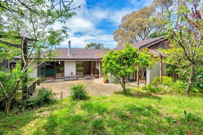 Photo of property in 1 Celina Place, Browns Bay, Auckland, 0630