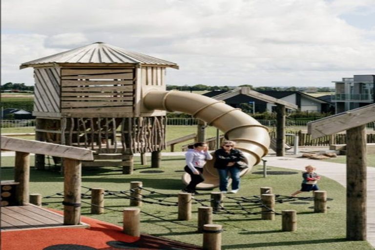 Photo of property in 3 Arohanui Road, Karaka, 2124