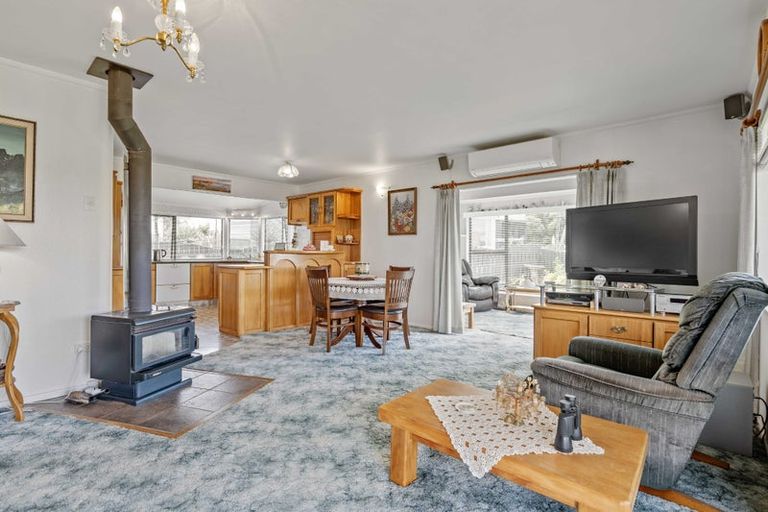 Photo of property in 5c Lindaver Grove, Merrilands, New Plymouth, 4312