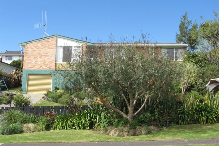 Photo of property in 19 Dingadee Street, Welcome Bay, Tauranga, 3112
