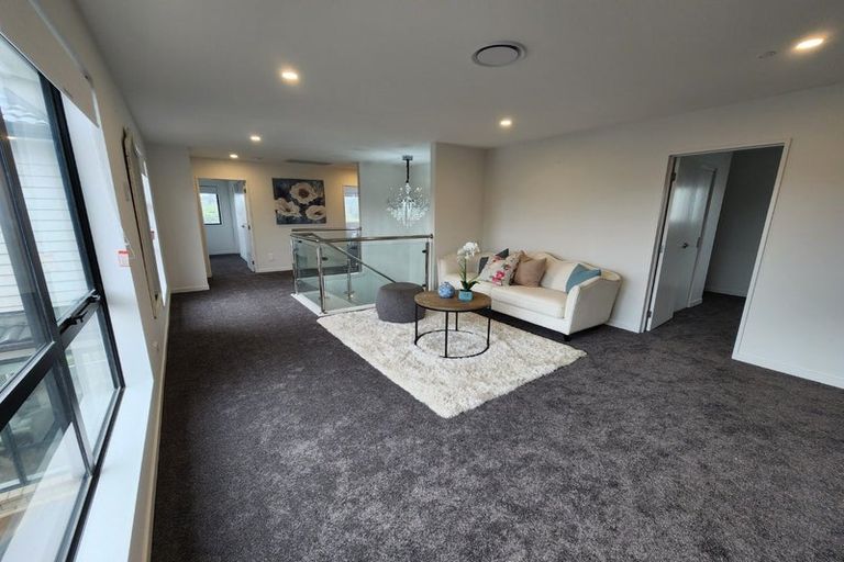 Photo of property in 19 Henriette Place, Totara Park, Auckland, 2105
